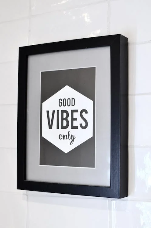 photo good vibes only.